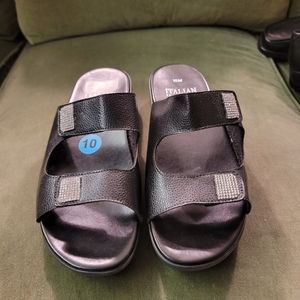 Leather sandals velcro close 10